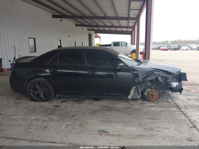 43851881 :رقم المزاد ، 2C3CCABG5MH601169 vin ، 2021 Chrysler 300 مزاد بيع