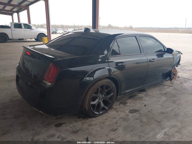 43851881 :رقم المزاد ، 2C3CCABG5MH601169 vin ، 2021 Chrysler 300 مزاد بيع