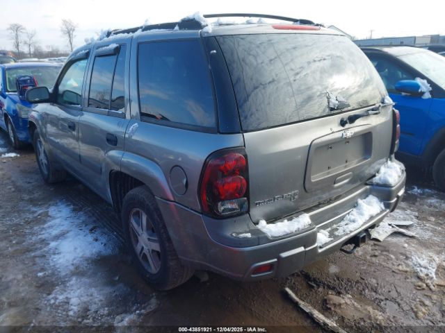 2005 CHEVROLET TRAILBLAZER 1GNDT13S952125805 Photo 2