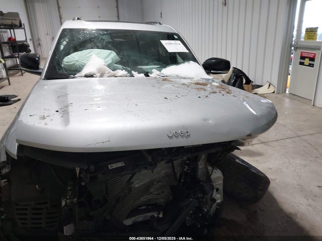 1C4RJHBG9SC272562 Jeep Grand Cherokee Limited 4x4
