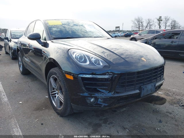 2018 PORSCHE MACAN WP1AB2A59JLB32225 Photo 0