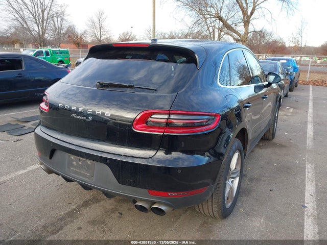 2018 PORSCHE MACAN WP1AB2A59JLB32225 Photo 3