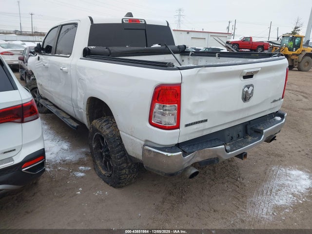 2020 Ram 1500 Big Horn  4x4 5'7 Box მანქანა იყიდება აუქციონზე, vin: 1C6SRFFT2LN166554, აუქციონის ნომერი: 43851984