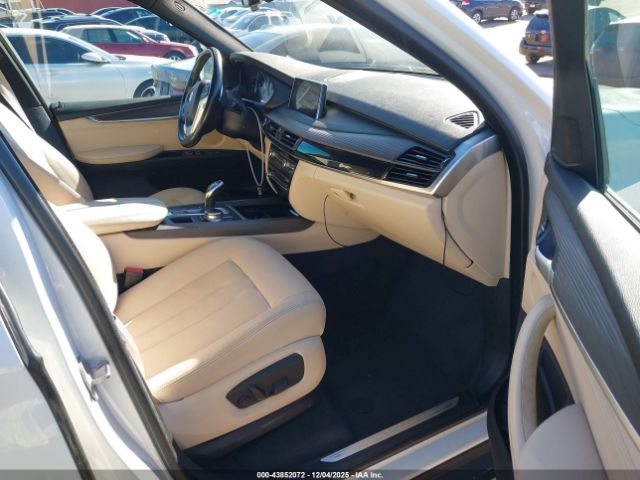 2018 BMW X5 5UXKR0C54J0Y03660 Photo 4