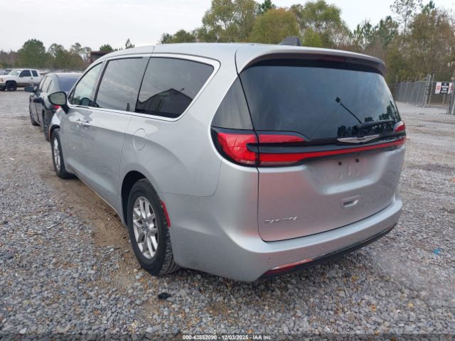 2024 CHRYSLER PACIFICA 2C4RC1BG2RR146367 Photo 2