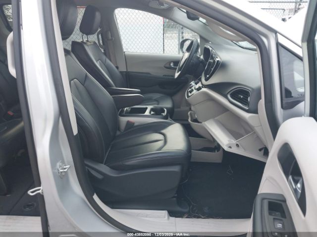 2024 CHRYSLER PACIFICA 2C4RC1BG2RR146367 Photo 4
