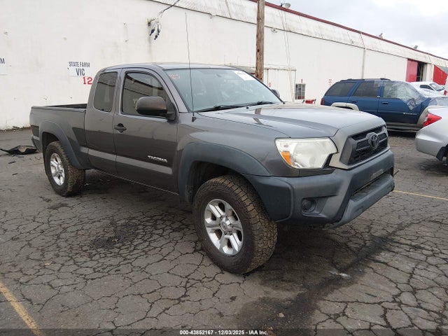 2015 5TFUX4EN7FX030945 main image