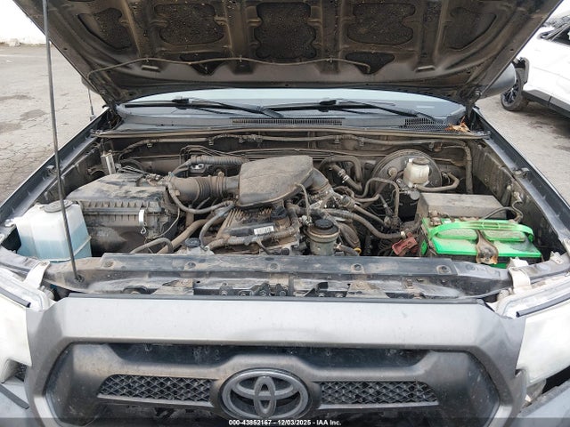 Toyota Tacoma 2015 5TFUX4EN7FX030945 Image 10