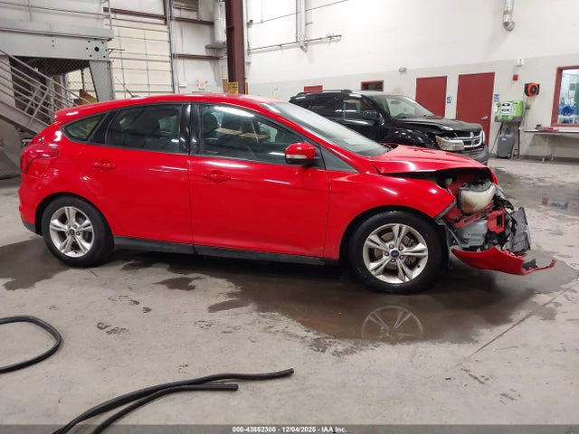 Ford FOCUS SE 2014 1FADP3K22EL237209 Image 14