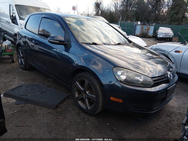 2010 Volkswagen Golf 2-door მანქანა იყიდება აუქციონზე, vin: WVWBB7AJ3AW277887, აუქციონის ნომერი: 43852309