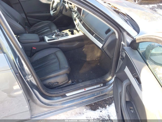2017 AUDI A4 WAUDNAF42HN047996 Photo 4