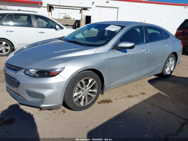Chevrolet MALIBU LT 2018 1G1ZD5ST5JF135403 Image 2