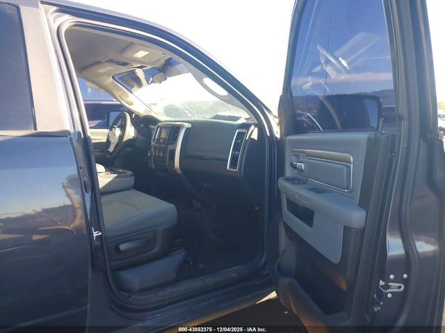 1C6RR6TT9KS681022 RAM 1500 Classic Slt 4x2 6&#039;4 Box
