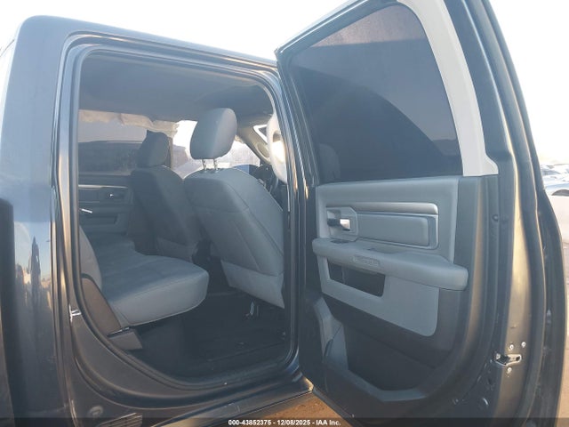 1C6RR6TT9KS681022 RAM 1500 Classic Slt 4x2 6&#039;4 Box