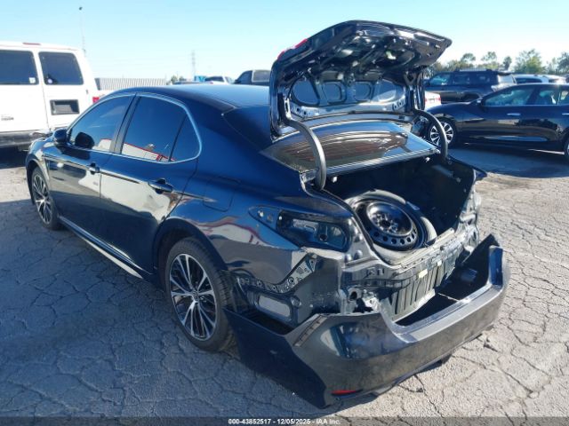 2020 TOYOTA CAMRY 4T1G11AK4LU982657 Photo 2