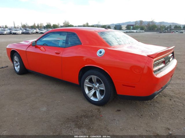 2021 DODGE CHALLENGER 2C3CDZAGXMH568229 Photo 2