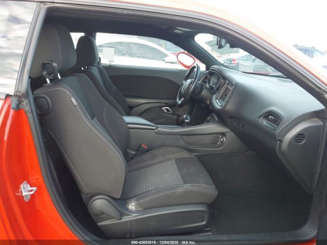 2021 DODGE CHALLENGER 2C3CDZAGXMH568229 Photo 4