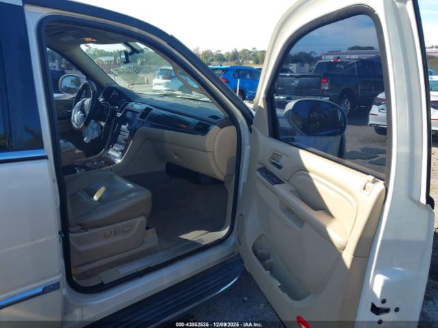 2011 CADILLAC ESCALADE 1GYS3AEF2BR400511 Photo 4