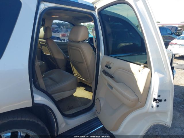 2011 CADILLAC ESCALADE 1GYS3AEF2BR400511 Photo 7