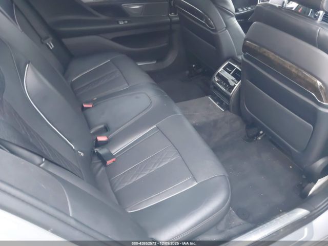 2016 BMW 740I WBA7E2C51GG546792 Photo 7