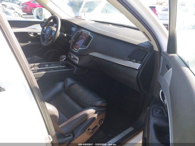 2016 VOLVO XC90 YV4A22PK8G1045772 Photo 4