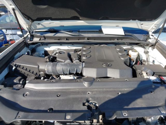 2016 TOYOTA 4RUNNER JTEZU5JR0G5127152 Photo 9