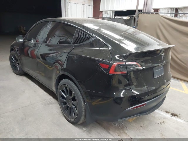 2022 TESLA MODEL Y 7SAYGDEE1NF480037 Photo 2