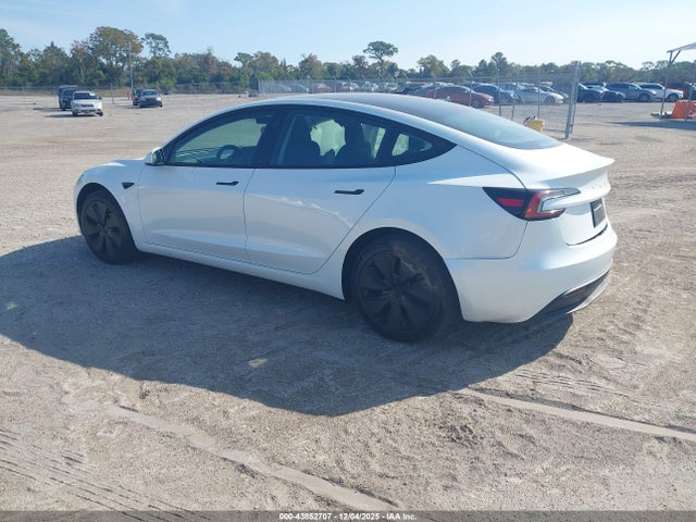 2025 TESLA MODEL 3 5YJ3E1EAXSF014305 Photo 2