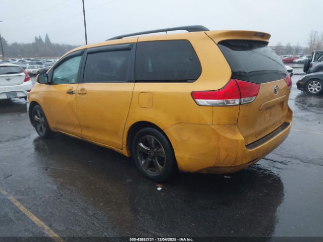 2012 TOYOTA SIENNA 5TDKK3DC1CS252110 Photo 2