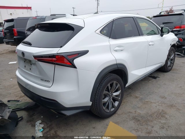 2018 LEXUS NX 300 JTJYARBZ5J2115552 Photo 3