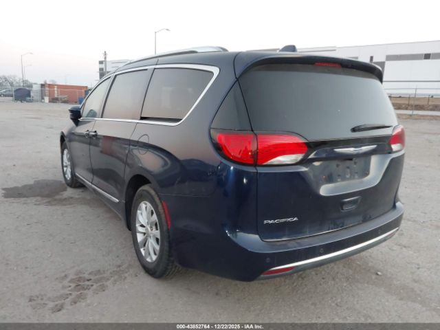 2019 CHRYSLER PACIFICA 2C4RC1BG8KR539506 Photo 2