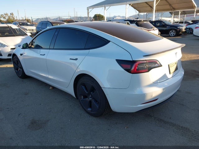 2021 TESLA MODEL 3 5YJ3E1EA7MF928708 Photo 2