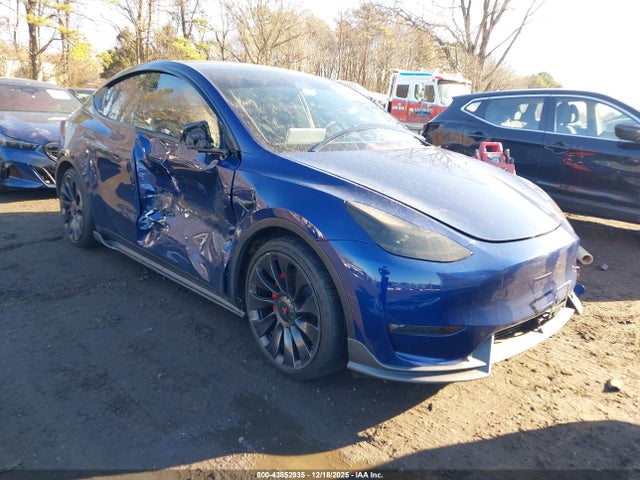 2023 TESLA MODEL Y 7SAYGDEF4PF840915 Photo 0