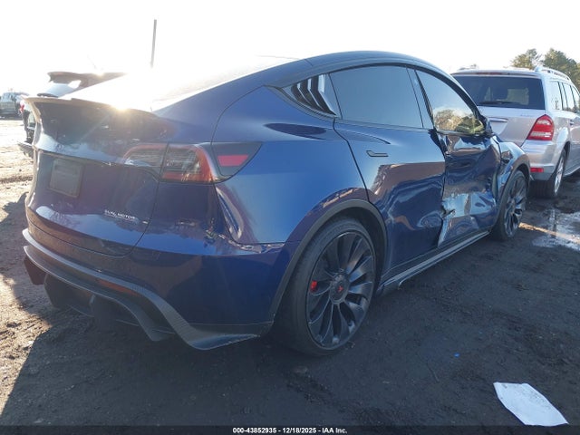 2023 TESLA MODEL Y 7SAYGDEF4PF840915 Photo 3