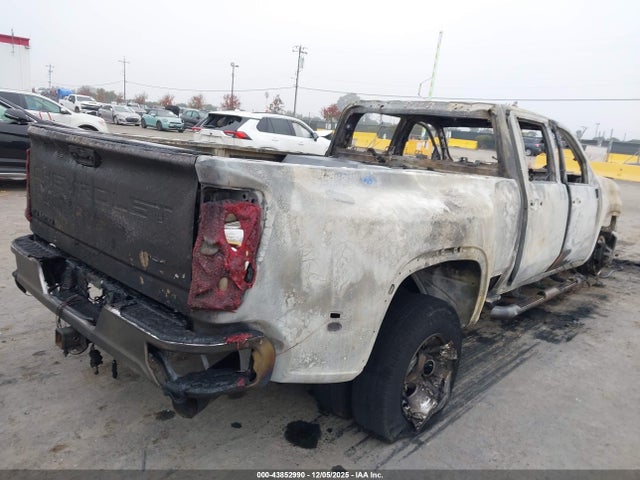 2022 CHEVROLET SILVERADO 3500HD 1GC4YTEY8NF198339 Photo 3