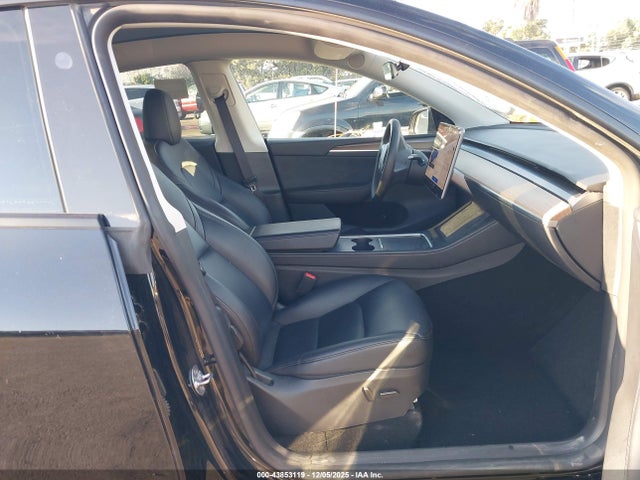 2024 TESLA MODEL Y 7SAYGDEF2RF069471 Photo 4