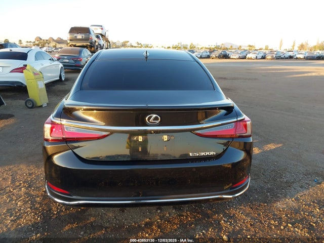 58ADA1C13PU034840 Lexus ES 300H