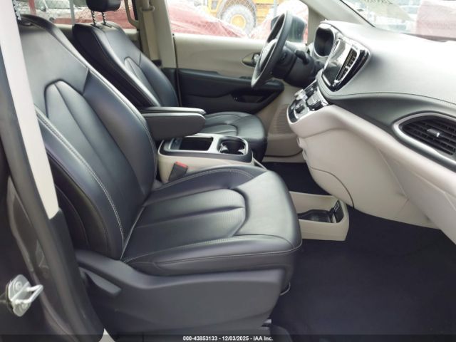 2023 CHRYSLER PACIFICA HYBRID 2C4RC1L74PR556194 Photo 4