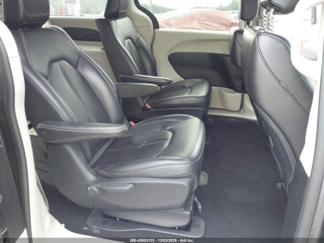 2023 CHRYSLER PACIFICA HYBRID 2C4RC1L74PR556194 Photo 7