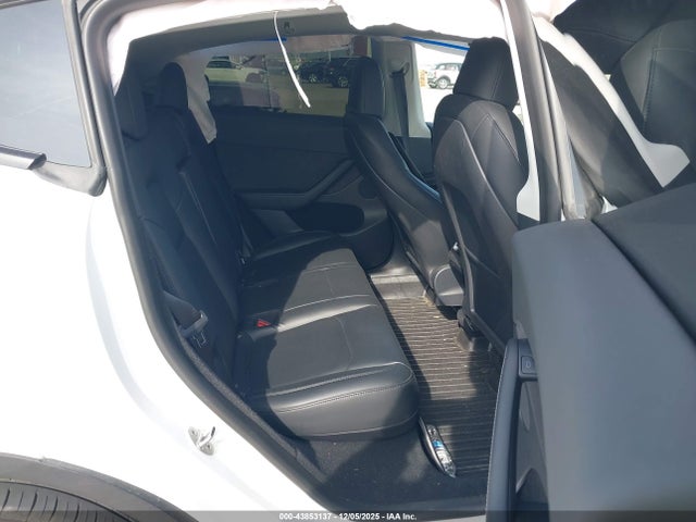 2023 TESLA MODEL Y 7SAYGDEE4PA045903 Photo 7