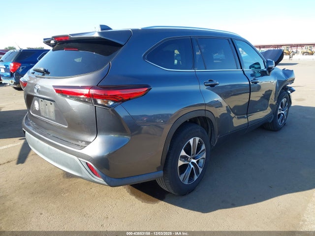 5TDGZRAH0LS005827 Toyota Highlander Xle
