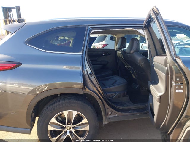 5TDGZRAH0LS005827 Toyota Highlander Xle