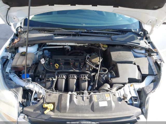 1FADP3K22EL421338 Ford FOCUS SE