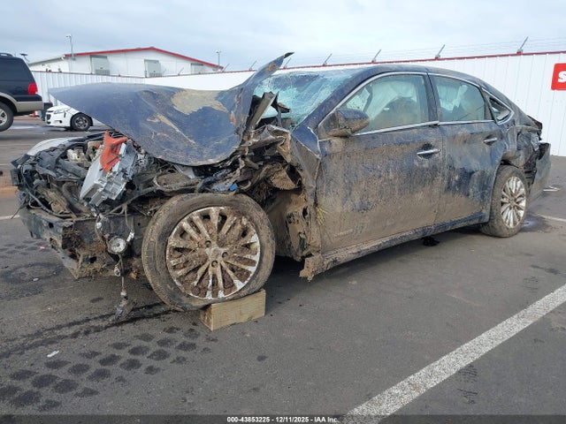 Toyota Avalon Hybrid Limited 2014 4T1BD1EB2EU020968 Image 2