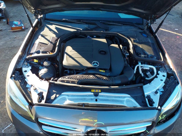 43853276 :رقم المزاد ، W1KWF8EB5MR653190 vin ، 2021 Mercedes-benz C 300 4matic مزاد بيع