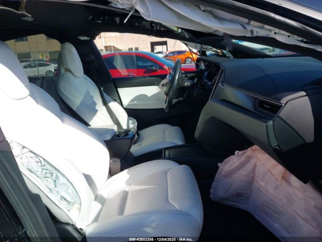 2018 TESLA MODEL X 5YJXCBE45JF106654 Photo 4