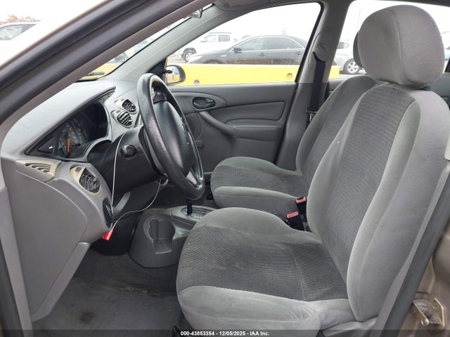 2003 FORD FOCUS 1FAFP33Z23W273966 Photo 4