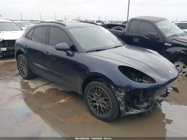 2017 PORSCHE MACAN WP1AA2A50HLB09610 Photo 0
