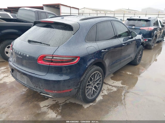 2017 PORSCHE MACAN WP1AA2A50HLB09610 Photo 3