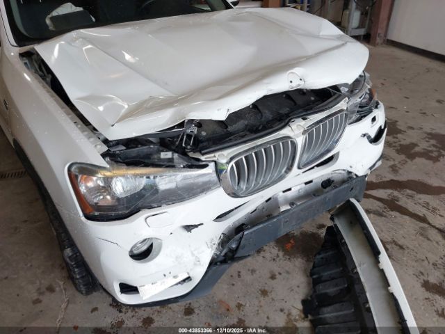 2017 BMW X3 5UXWX9C39H0W74044 Photo 5